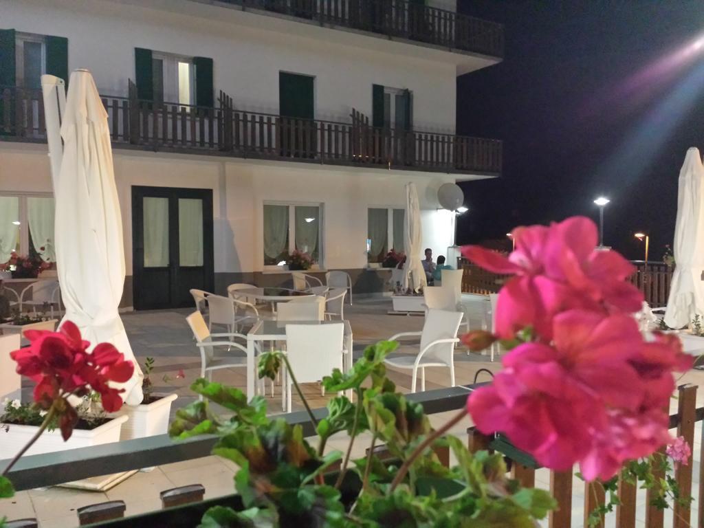 Hotel Pineta Falcade Buitenkant foto