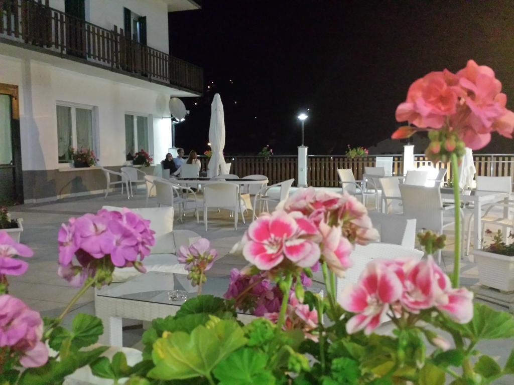 Hotel Pineta Falcade Buitenkant foto